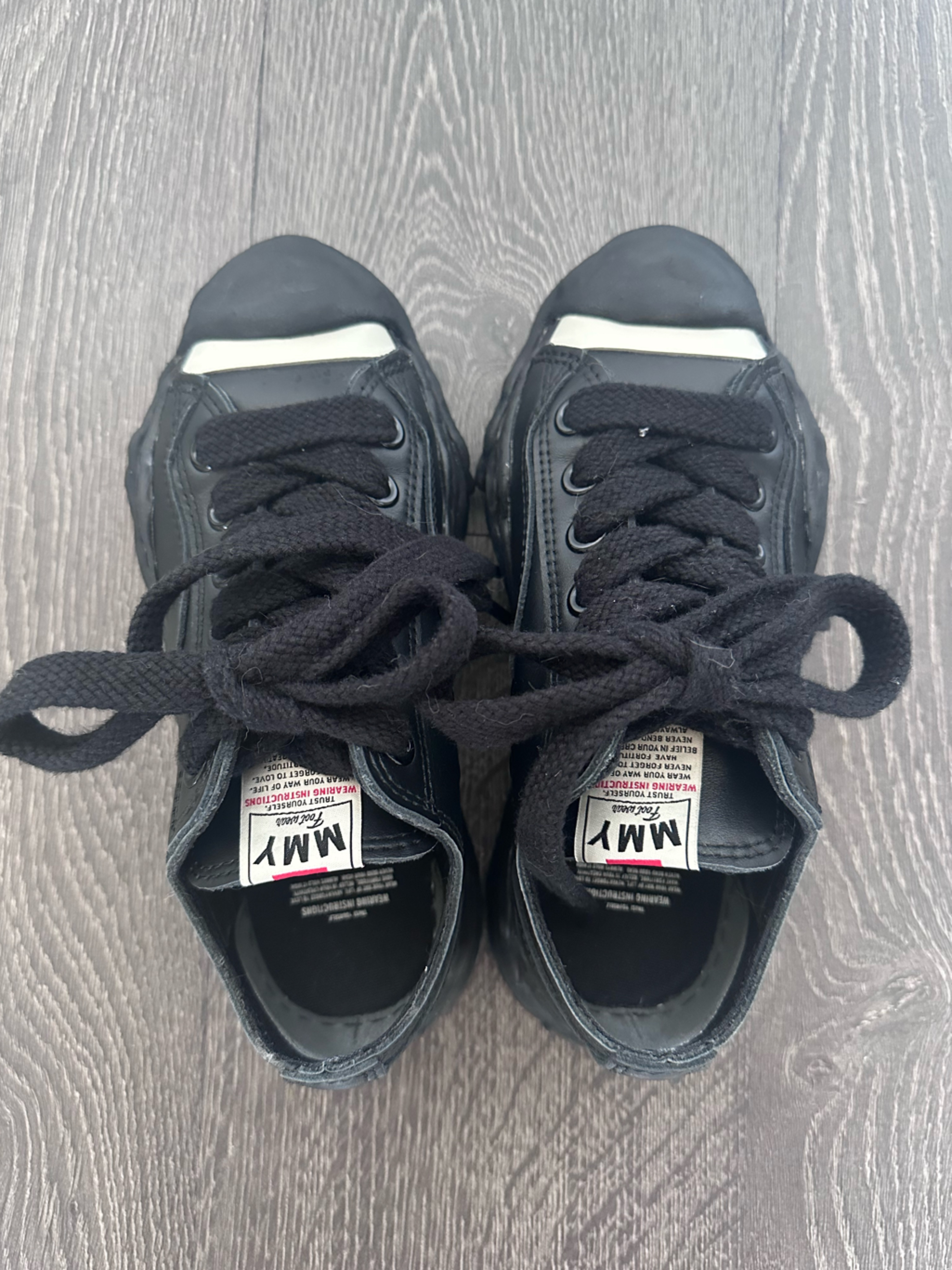 Maison Mihara Yasuhiro “Hank” Og Sole Leather Low-Top Sneaker Black/Black